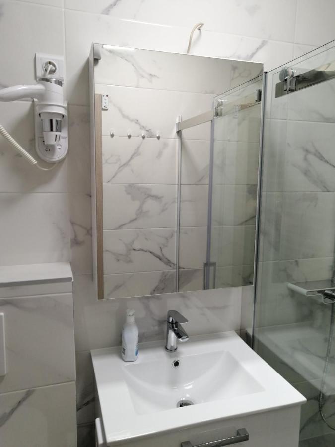 Evita Apartment 카를로바츠 외부 사진