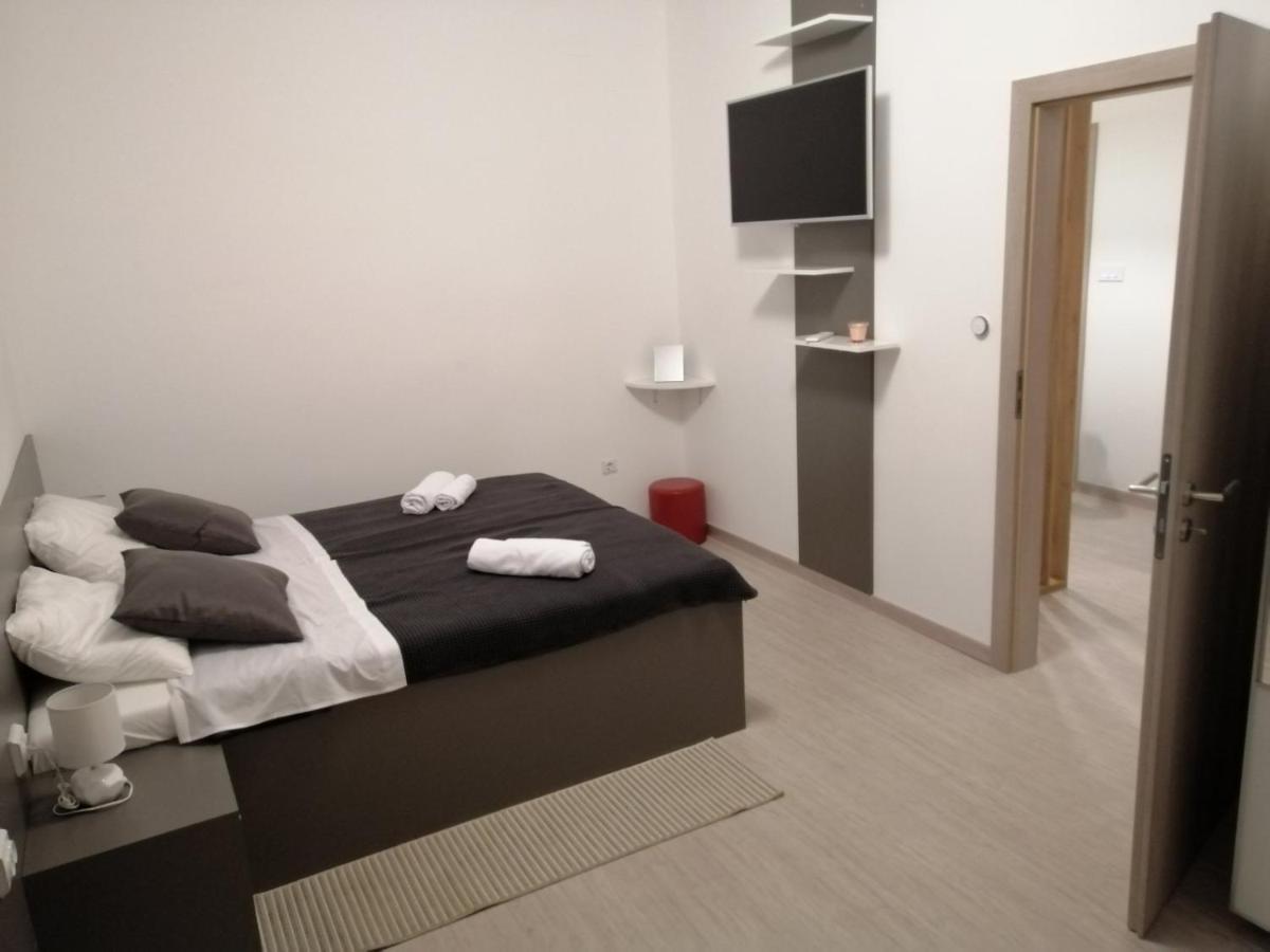 Evita Apartment 카를로바츠 외부 사진