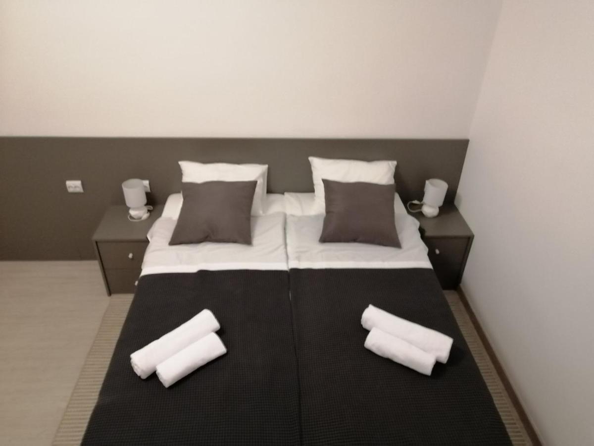 Evita Apartment 카를로바츠 외부 사진